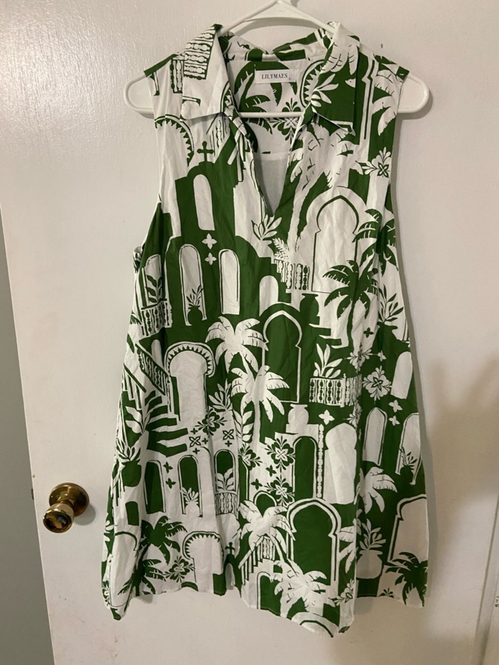 Lily & Me Green and White Sleeveless Midi Dress - Picture 1 of 8